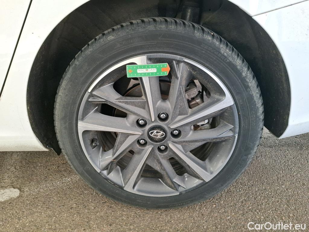  Hyundai  i30 HYUNDAI  Sport Wagon / 2020 / 5P / Break 1.0 T-GDI 120 MHEV I-MT CREATIVE SW #37