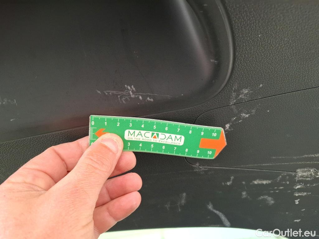  Hyundai  i30 HYUNDAI  Sport Wagon / 2020 / 5P / Break 1.0 T-GDI 120 MHEV I-MT CREATIVE SW #24