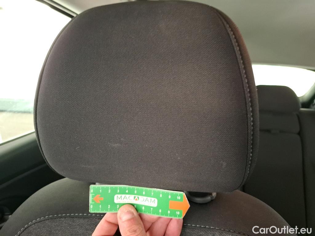  Hyundai  i30 HYUNDAI  Sport Wagon / 2020 / 5P / Break 1.0 T-GDI 120 MHEV I-MT CREATIVE SW #36