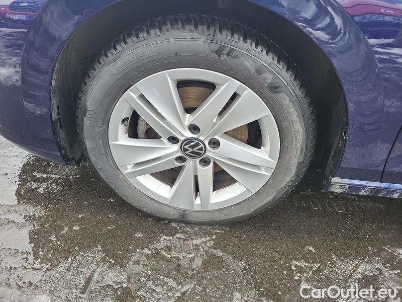  Volkswagen  Golf  VII Variant  (BV5)(2017->) Var.1.0TSI 81 Life 5d #3