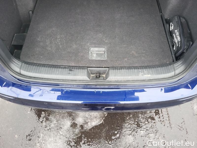  Volkswagen  Golf  VII Variant  (BV5)(2017->) Var.1.0TSI 81 Life 5d #13