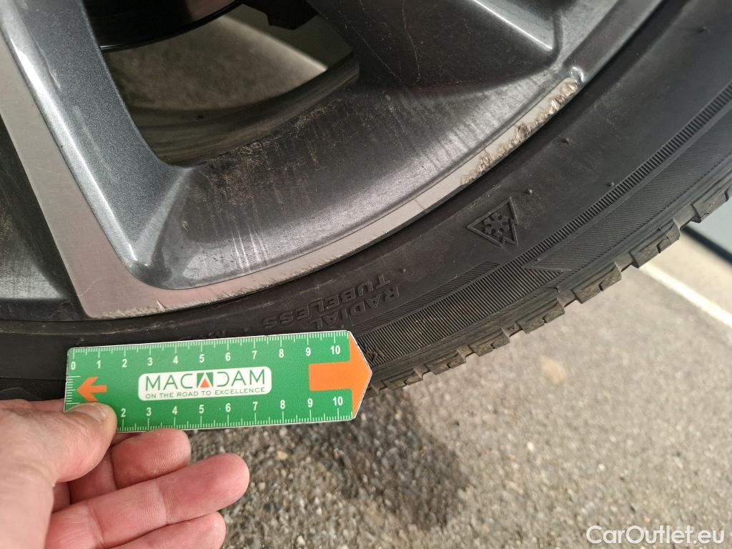  Hyundai  i30 HYUNDAI  Sport Wagon / 2020 / 5P / Break 1.0 T-GDI 120 MHEV I-MT CREATIVE SW #19