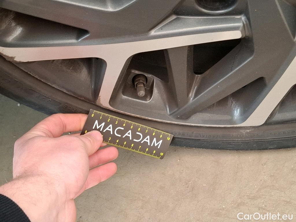  Hyundai  Konna Kona Executive Hybrid 2WD 1.6 GDI 140CV BVA6 E6dT #81