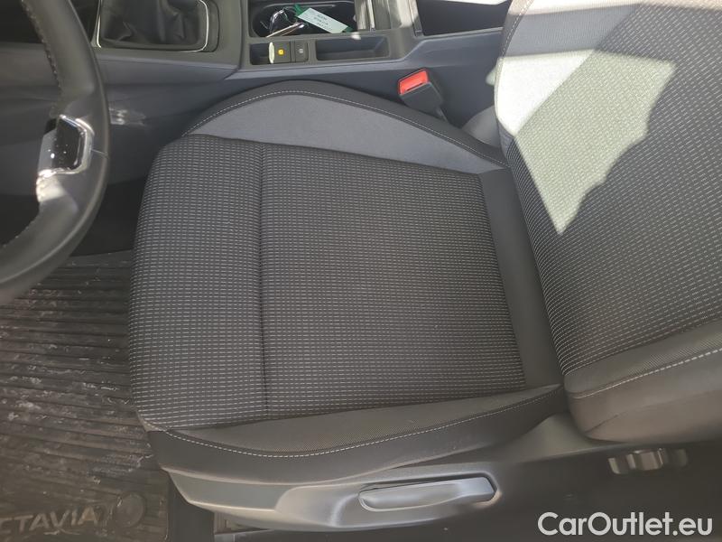  Skoda  Octavia  Lim. (NX3)(2020)  2.0TDI 85 Ambition 5d #9