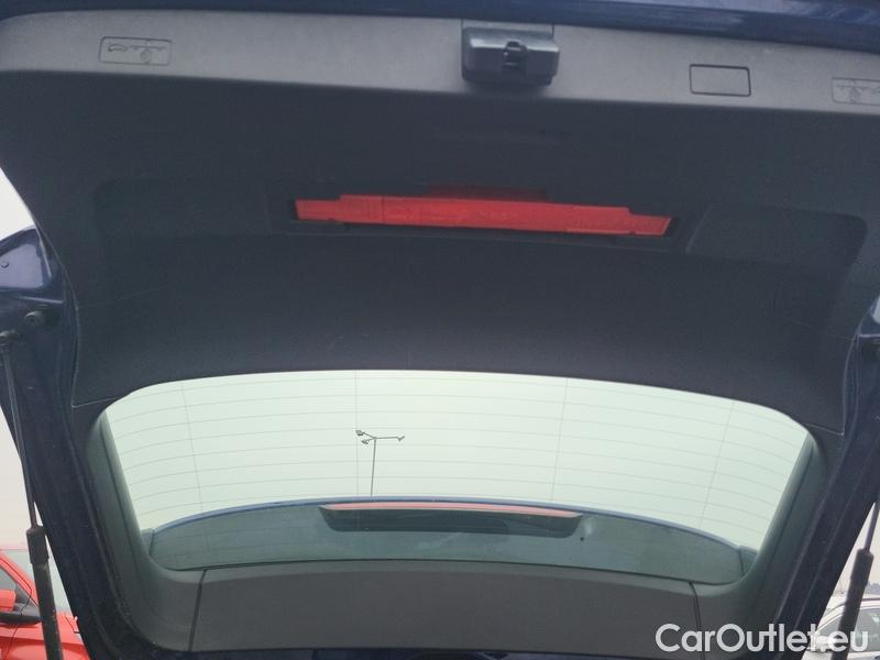  Volkswagen  Golf  VII Variant  (BV5)(2017->) Var.1.0TSI 81 Life 5d #12