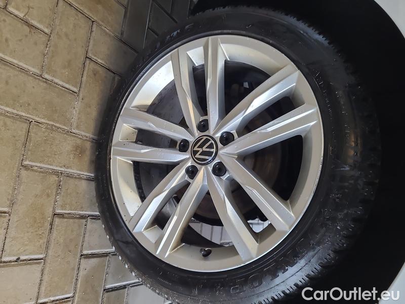  Volkswagen  Passat  7 (2014) Pas.Var.2.0TDI 147 Elegance AT #13