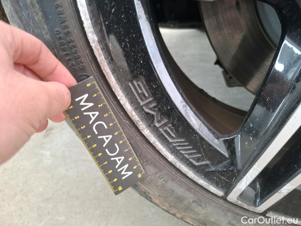  Mercedes  B-Klasse MERCEDES-BENZ Classe B / 2019 / 5P / monospace B 250e AMG Line Edition #57