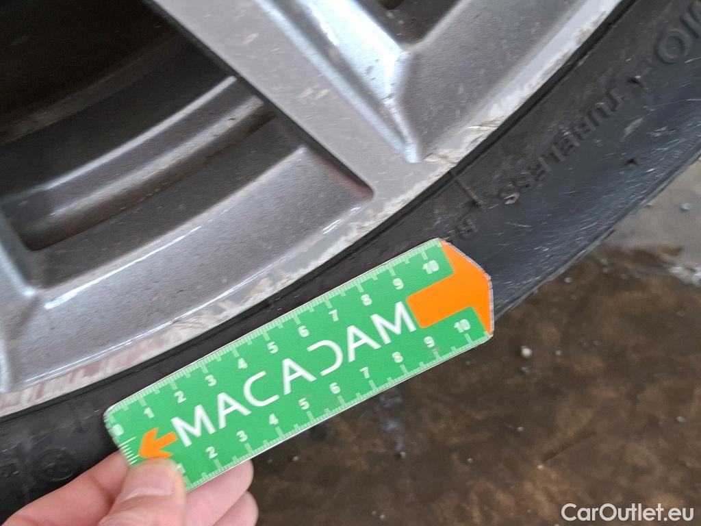  Mercedes  GLA MERCEDES-BENZ  / 2020 / 5P / SUV 1.3  250 e AMG LINE DCT #21