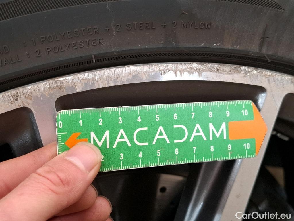  Mercedes  GLA MERCEDES-BENZ  / 2020 / 5P / SUV 1.3  250 e AMG LINE DCT #35