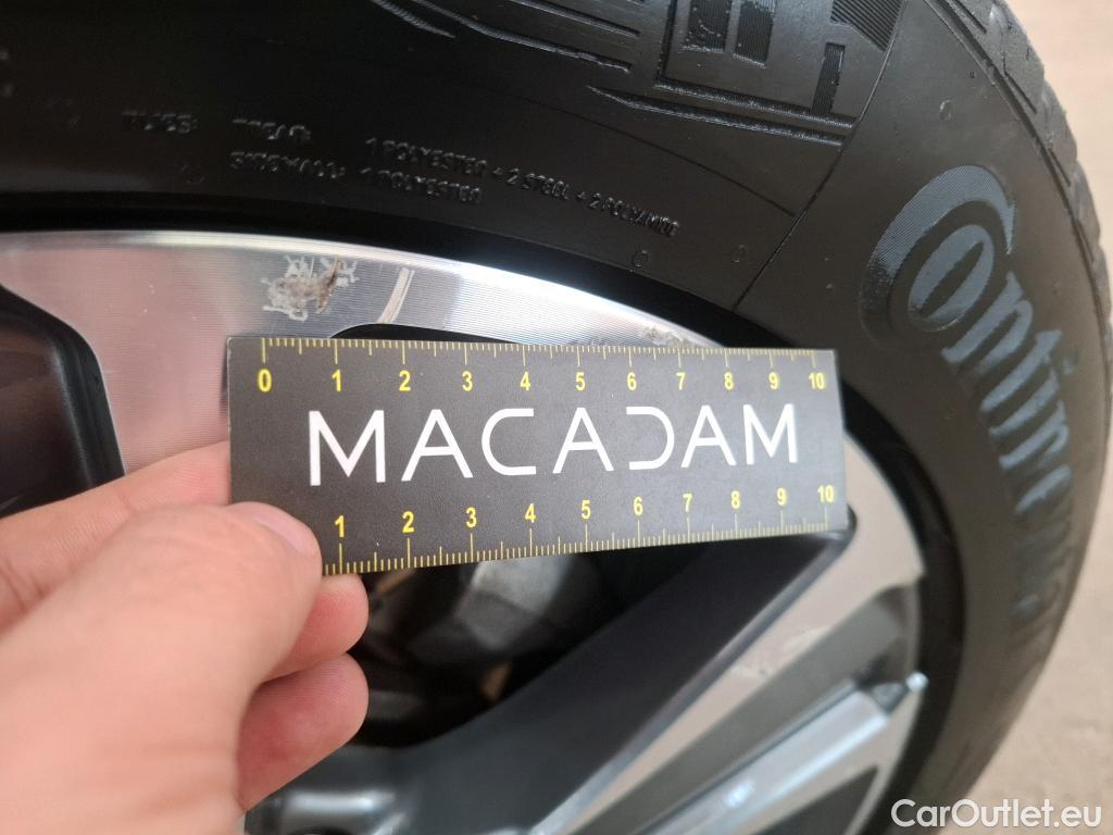  Lexus  UX LEXUS  / 2018 / 5P / SUV 300E Executive #24