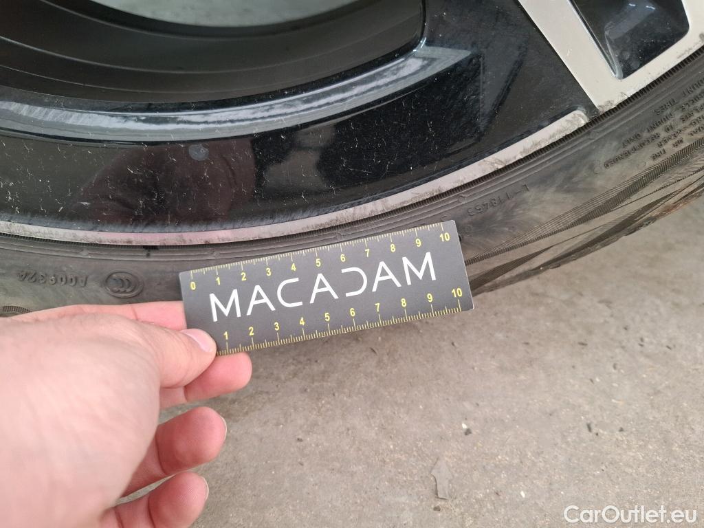  Mercedes  B-Klasse MERCEDES-BENZ Classe B / 2019 / 5P / monospace B 250e AMG Line Edition #56