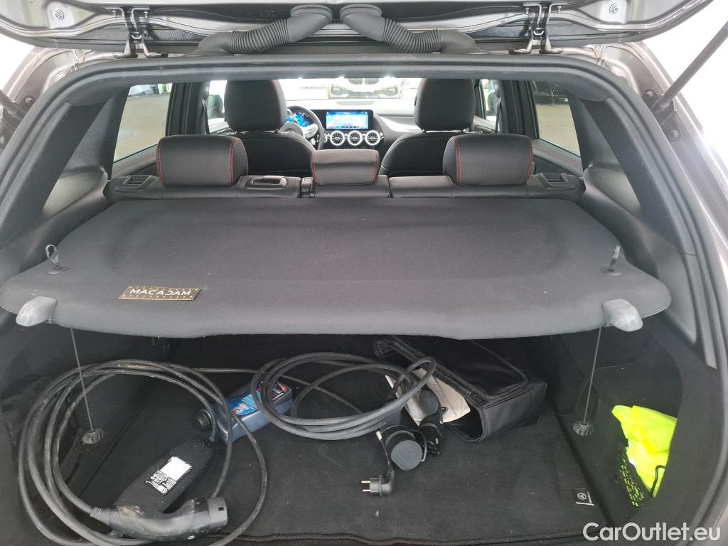  Mercedes  B-Klasse MERCEDES-BENZ Classe B / 2019 / 5P / monospace B 250e AMG Line Edition #66