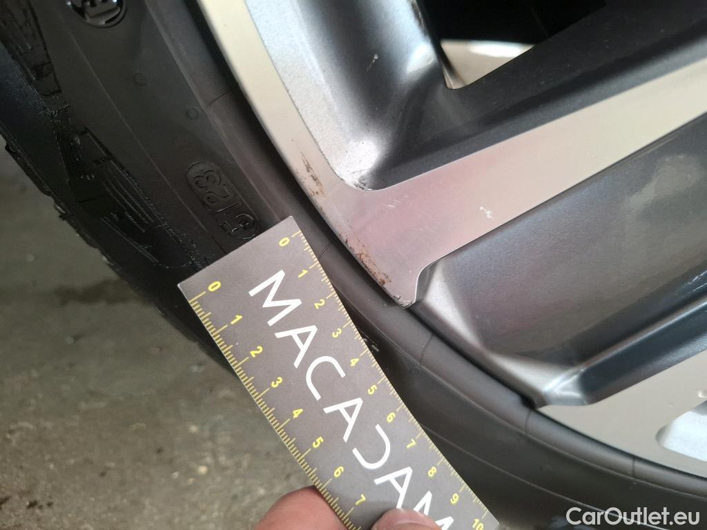  Lexus  UX LEXUS  / 2018 / 5P / SUV 300E Executive #30