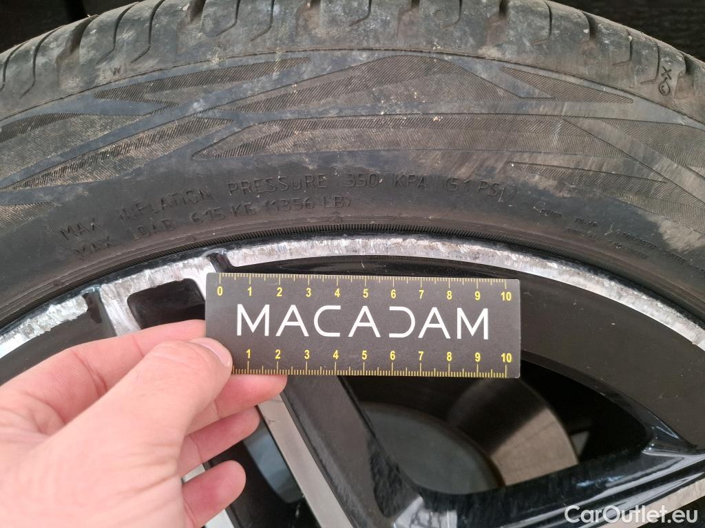  Mercedes  B-Klasse MERCEDES-BENZ Classe B / 2019 / 5P / monospace B 250e AMG Line Edition #51