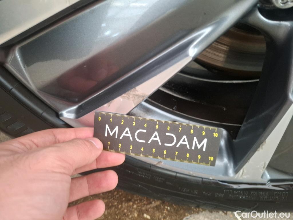  Lexus  UX LEXUS  / 2018 / 5P / SUV 300E Executive #19