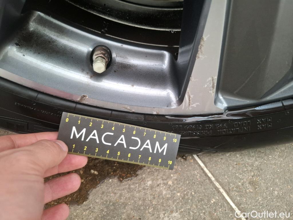  Lexus  UX LEXUS  / 2018 / 5P / SUV 300E Executive #18