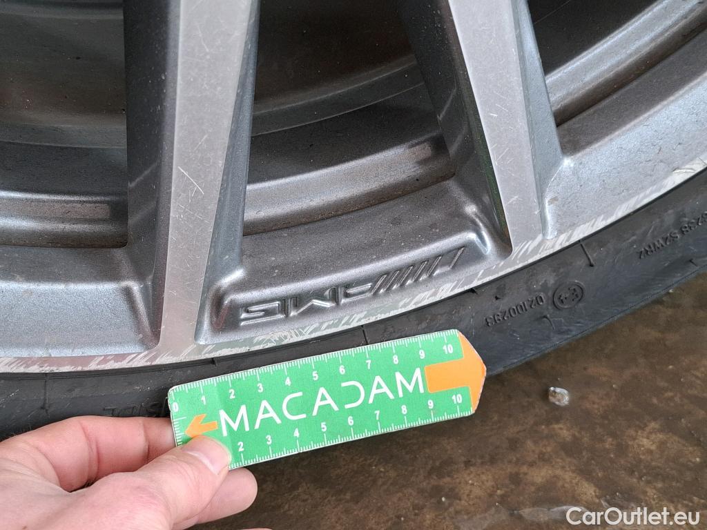  Mercedes  GLA MERCEDES-BENZ  / 2020 / 5P / SUV 1.3  250 e AMG LINE DCT #20