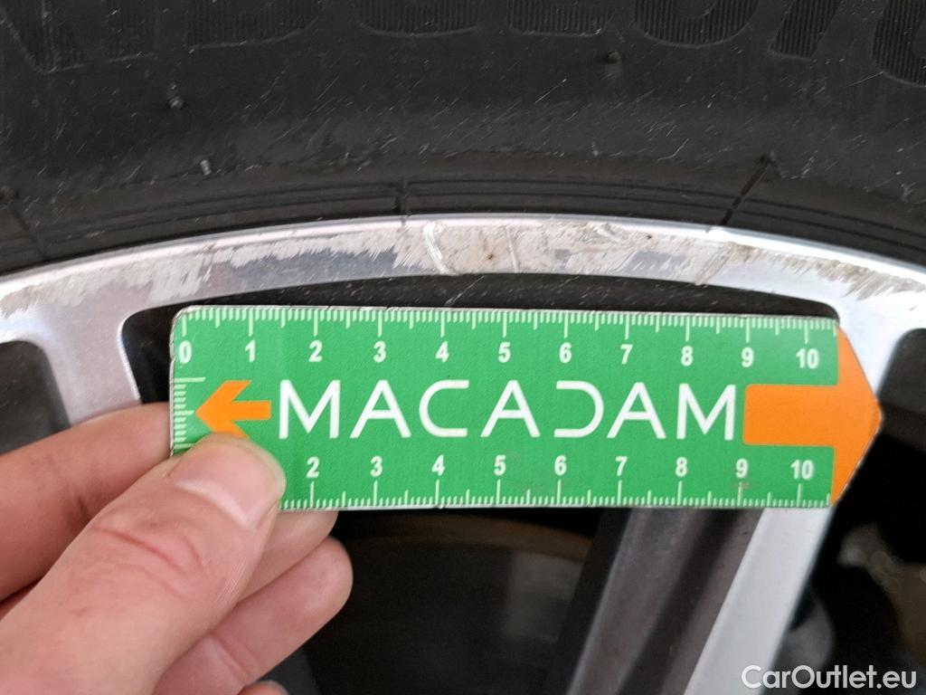  Mercedes  GLA MERCEDES-BENZ  / 2020 / 5P / SUV 1.3  250 e AMG LINE DCT #24