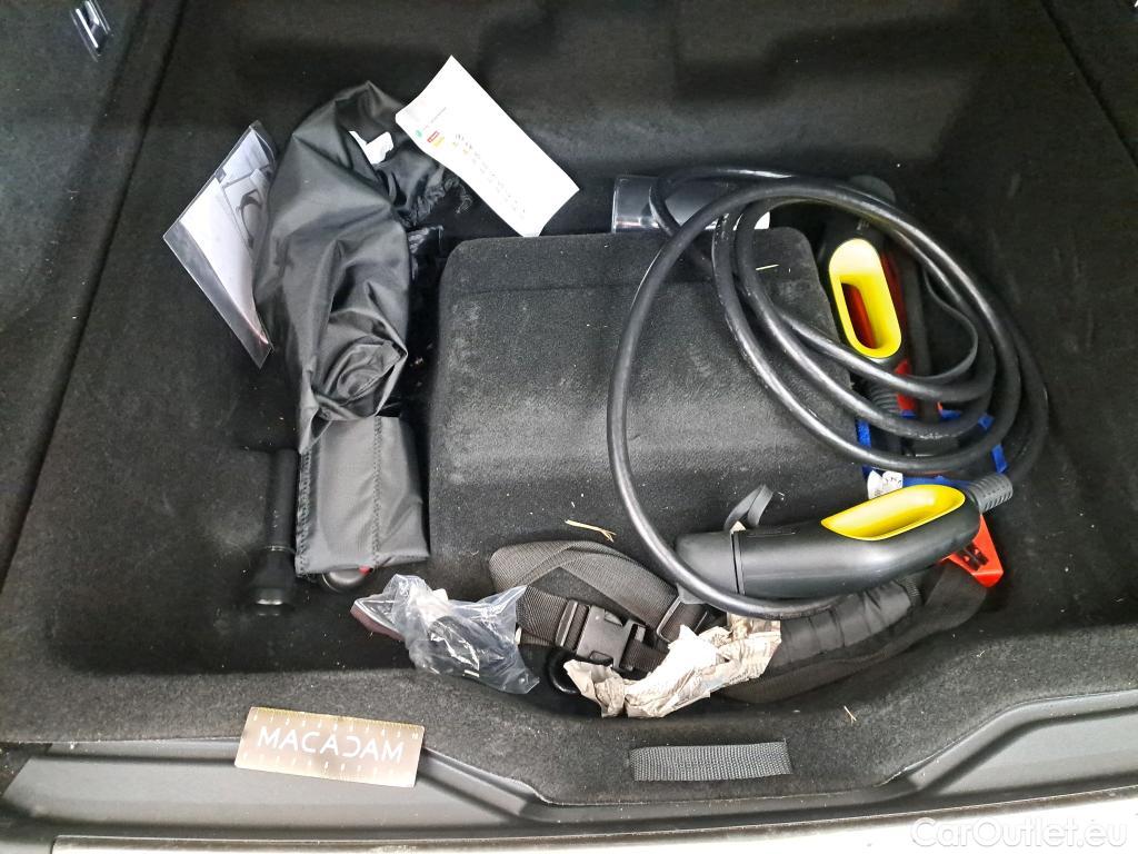  LYNK & Co  01 LYNK & CO  / 2020 / 5P / SUV 1.5 261ch  Hybride Rechargeable #8