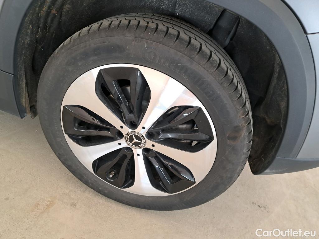  Mercedes  GLA MERCEDES-BENZ  / 2023 / 5P / SUV  250 e Hybrid EQ Progressive Line #2