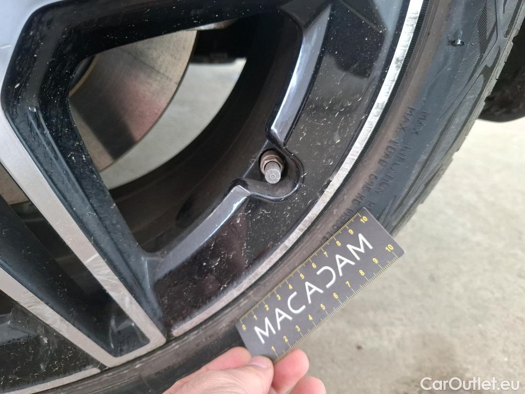  Mercedes  B-Klasse MERCEDES-BENZ Classe B / 2019 / 5P / monospace B 250e AMG Line Edition #36