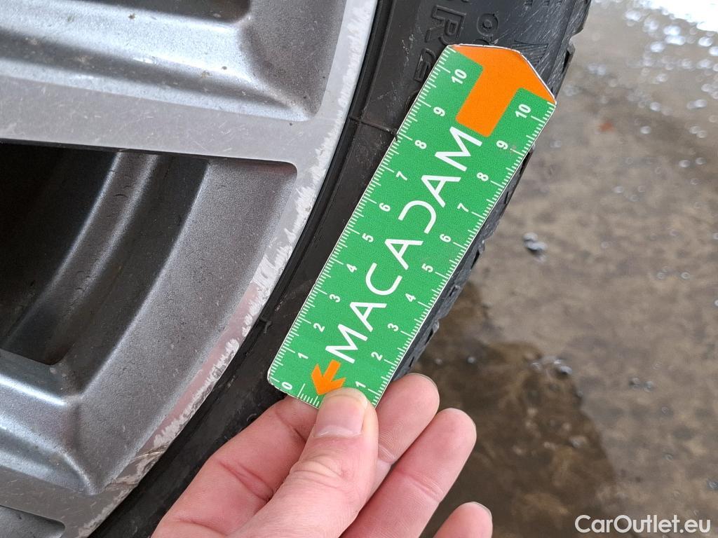  Mercedes  GLA MERCEDES-BENZ  / 2020 / 5P / SUV 1.3  250 e AMG LINE DCT #22