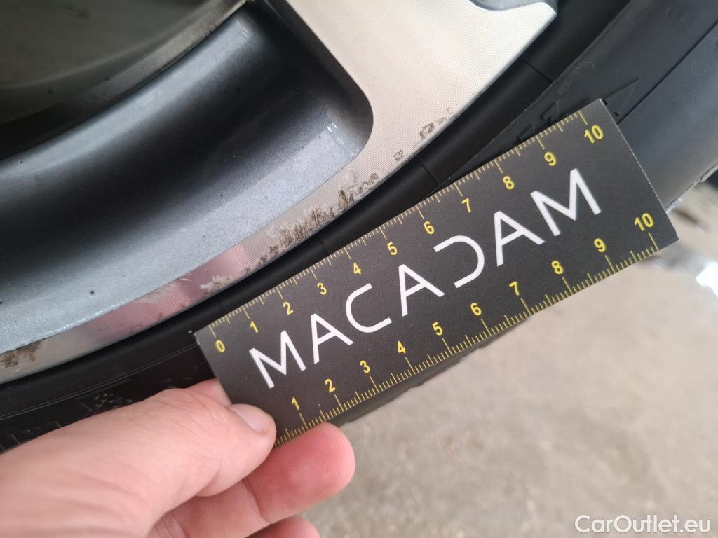  Lexus  UX LEXUS  / 2018 / 5P / SUV 300E Executive #14