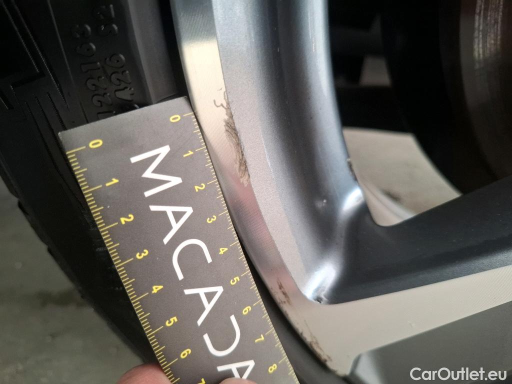  Lexus  UX LEXUS  / 2018 / 5P / SUV 300E Executive #29