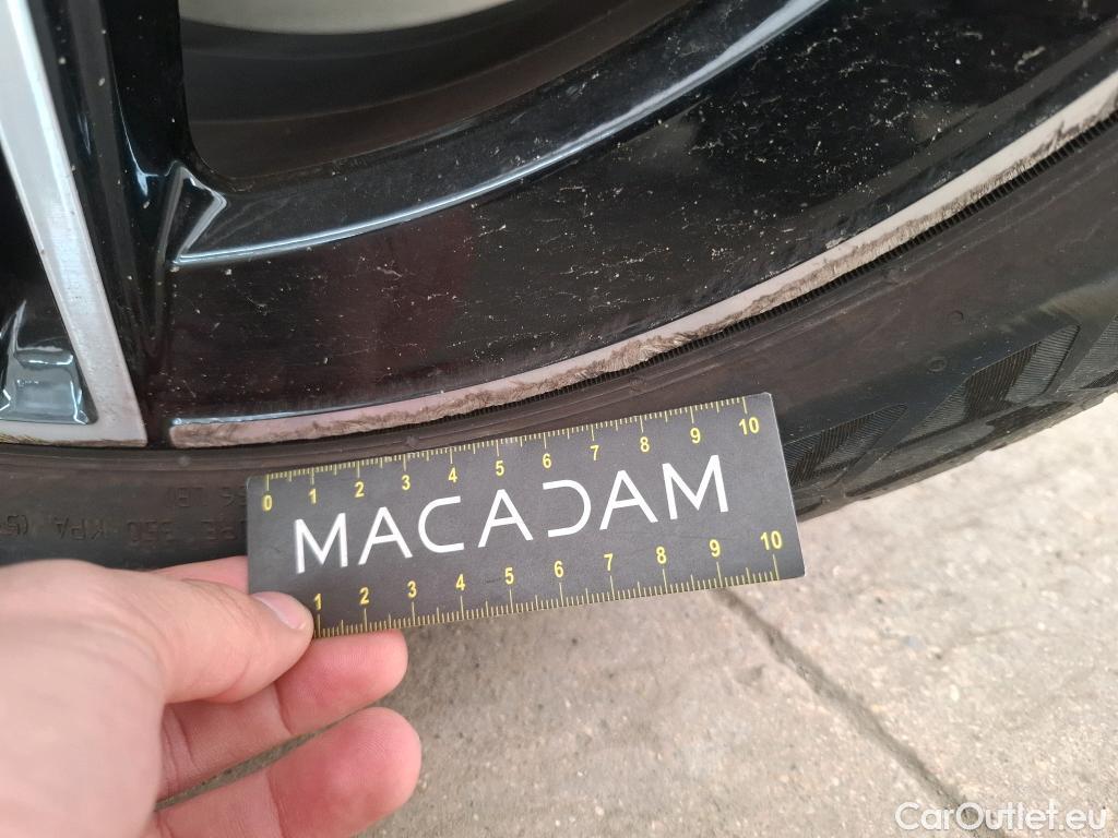  Mercedes  B-Klasse MERCEDES-BENZ Classe B / 2019 / 5P / monospace B 250e AMG Line Edition #44