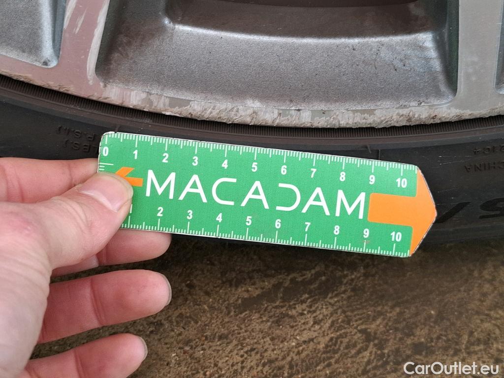  Mercedes  GLA MERCEDES-BENZ  / 2020 / 5P / SUV 1.3  250 e AMG LINE DCT #13