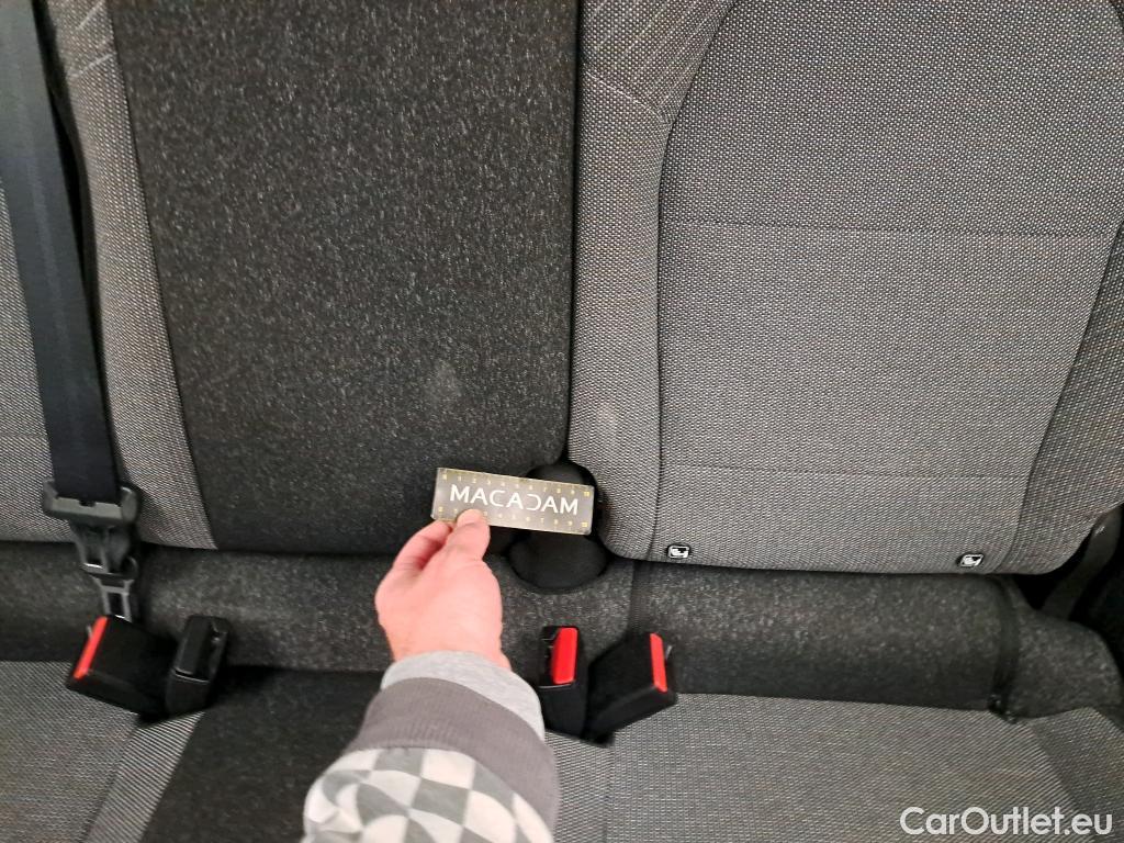  Renault  Captur  II Techno 1.6 E-TECH Hybrid 145CV BVA6 6E #36