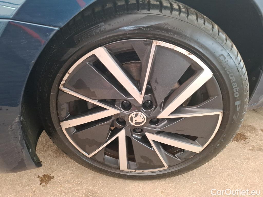  Skoda  Octavia SKODA  Combi / 2020 / 5P / Break 1.4 TSI PHEV iV 204 DSG6e Business #12