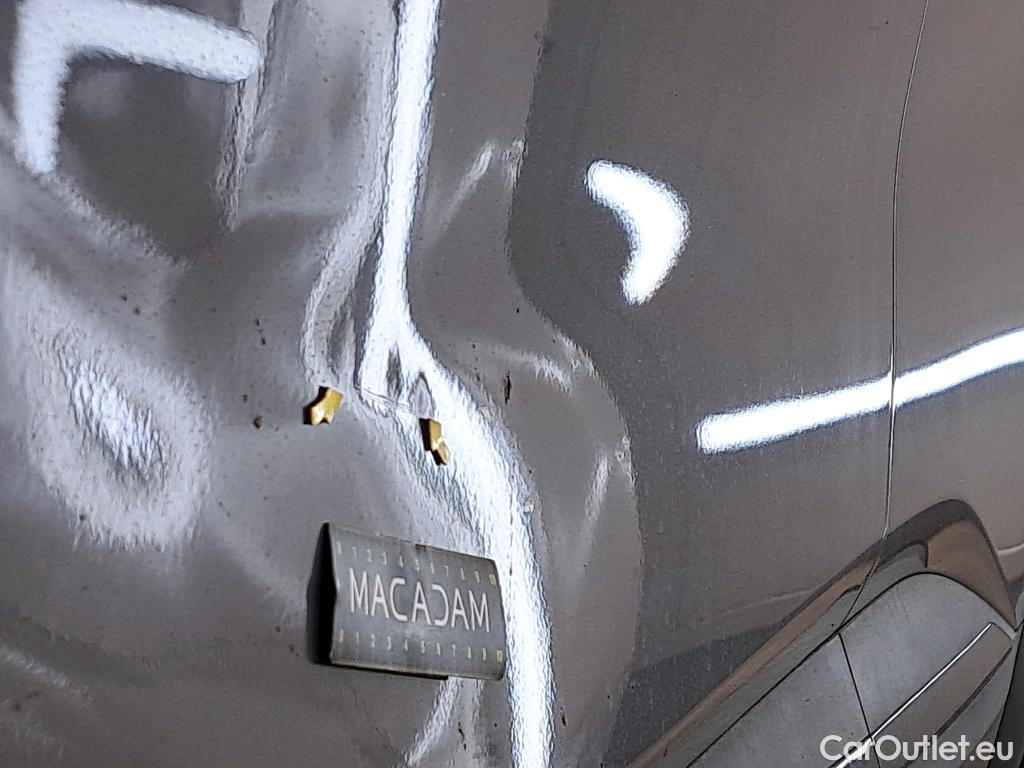  Renault  Captur  II Techno 1.6 E-TECH Hybrid 145CV BVA6 6E #24