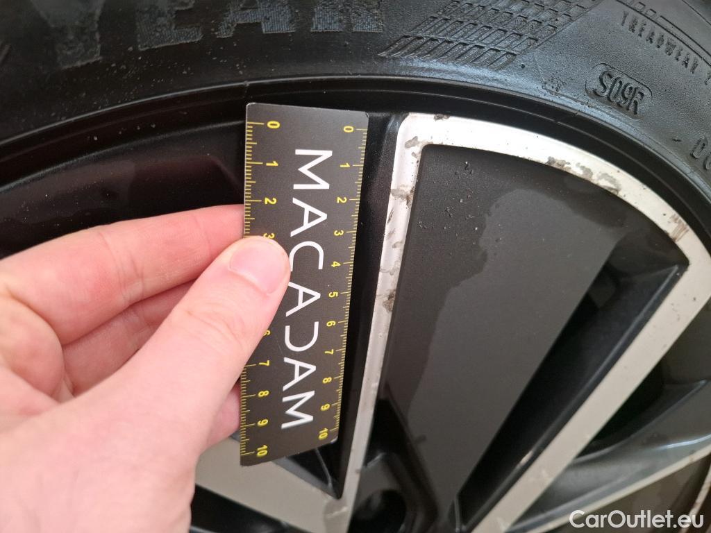  Skoda  Octavia SKODA  Combi / 2020 / 5P / Break 1.4 TSI PHEV iV 204 DSG6e Business #24