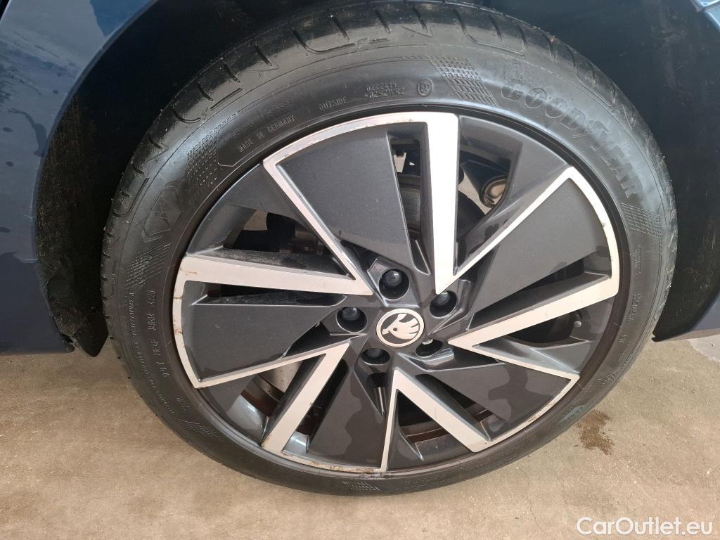  Skoda  Octavia SKODA  Combi / 2020 / 5P / Break 1.4 TSI PHEV iV 204 DSG6e Business #17