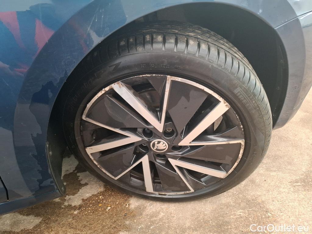  Skoda  Octavia SKODA  Combi / 2020 / 5P / Break 1.4 TSI PHEV iV 204 DSG6e Business #1