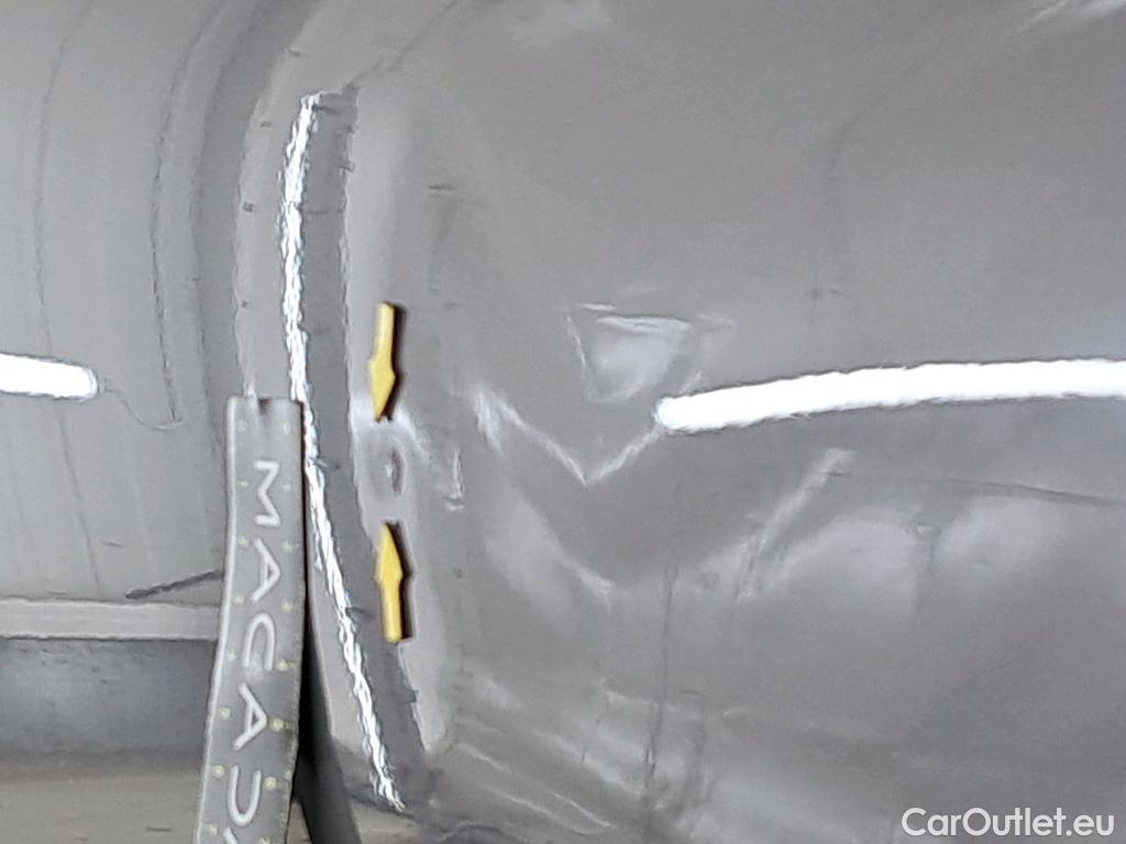  Renault  Captur  II Techno 1.6 E-TECH Hybrid 145CV BVA6 6E #42