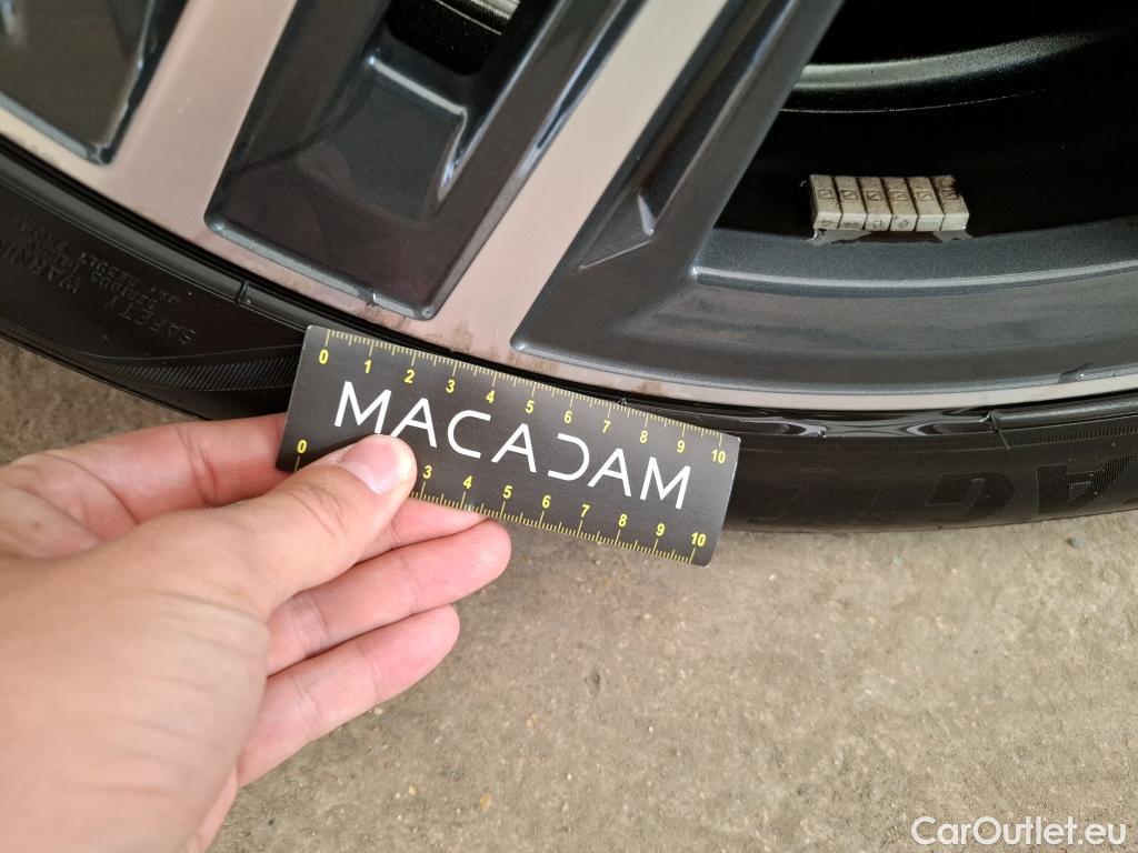  Bmw  Serie 1 BMW Série 1 / 2019 / 5P / Berline 116i Business Design #3