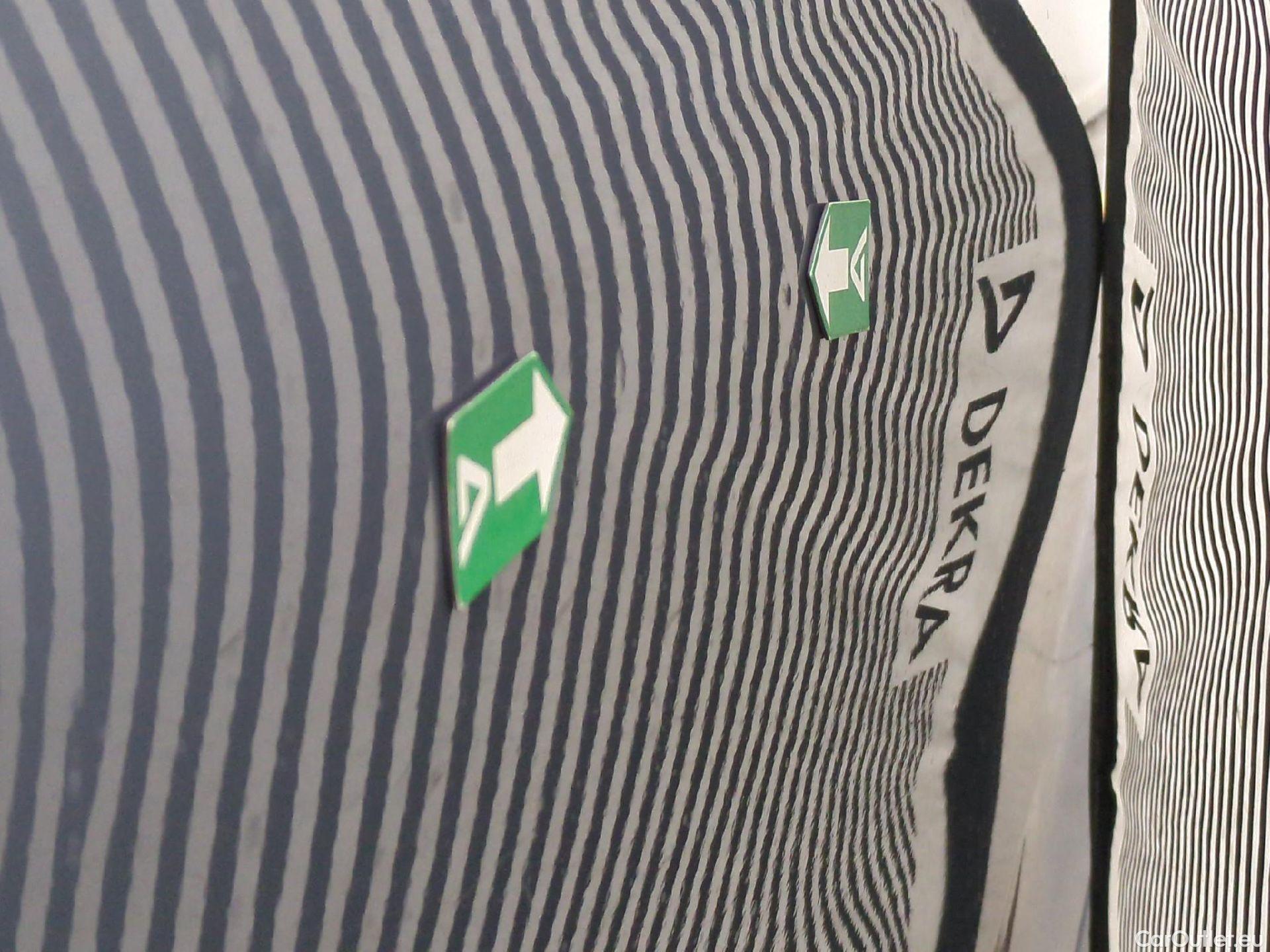  Bmw  X1 Série  sDrive 18 i xLine 1.5 135CV BVA7 E6d #31