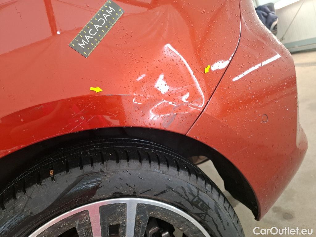  Bmw  Serie 1 BMW Série 1 / 2019 / 5P / Berline 1.5 116D DKG7 Business Design (Ex 668K) #5