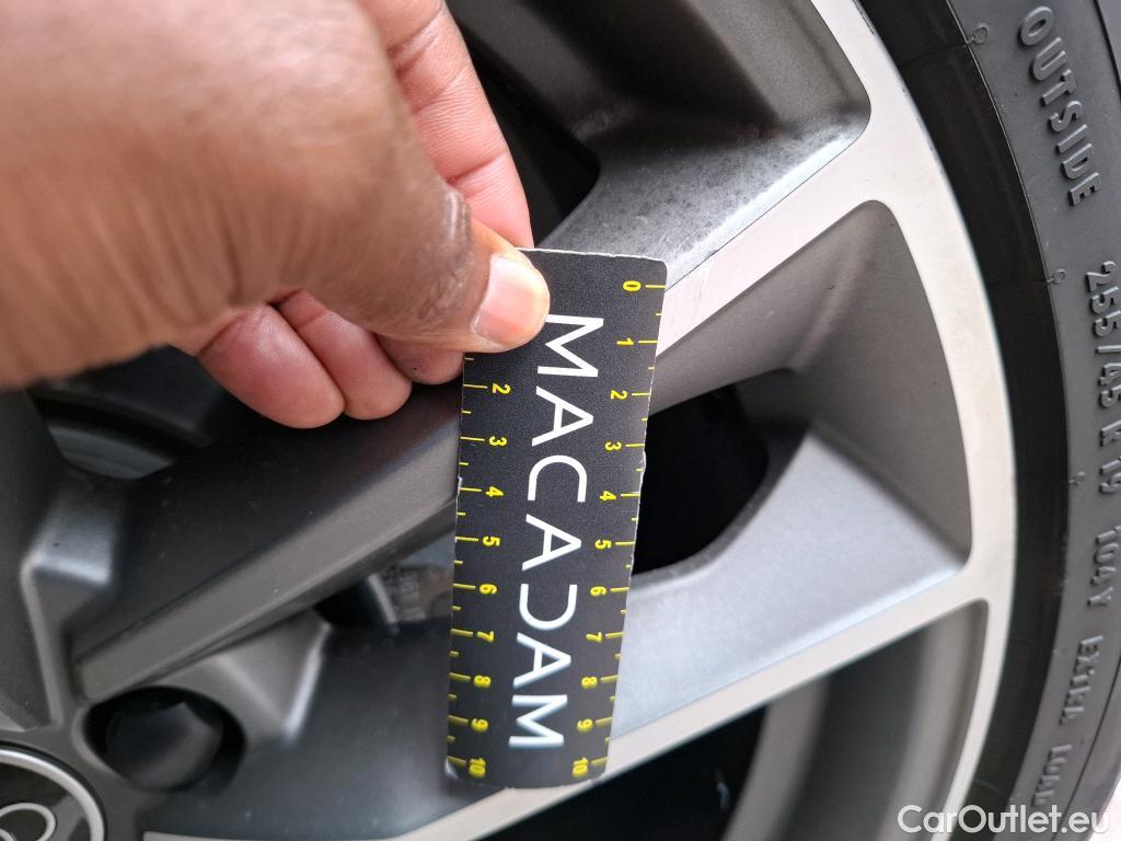  Audi  Q3 AUDI  Sportback / 2019 / 5P / SUV 35 TDI 150 S TRONIC S LINE (Ex 649F) #23