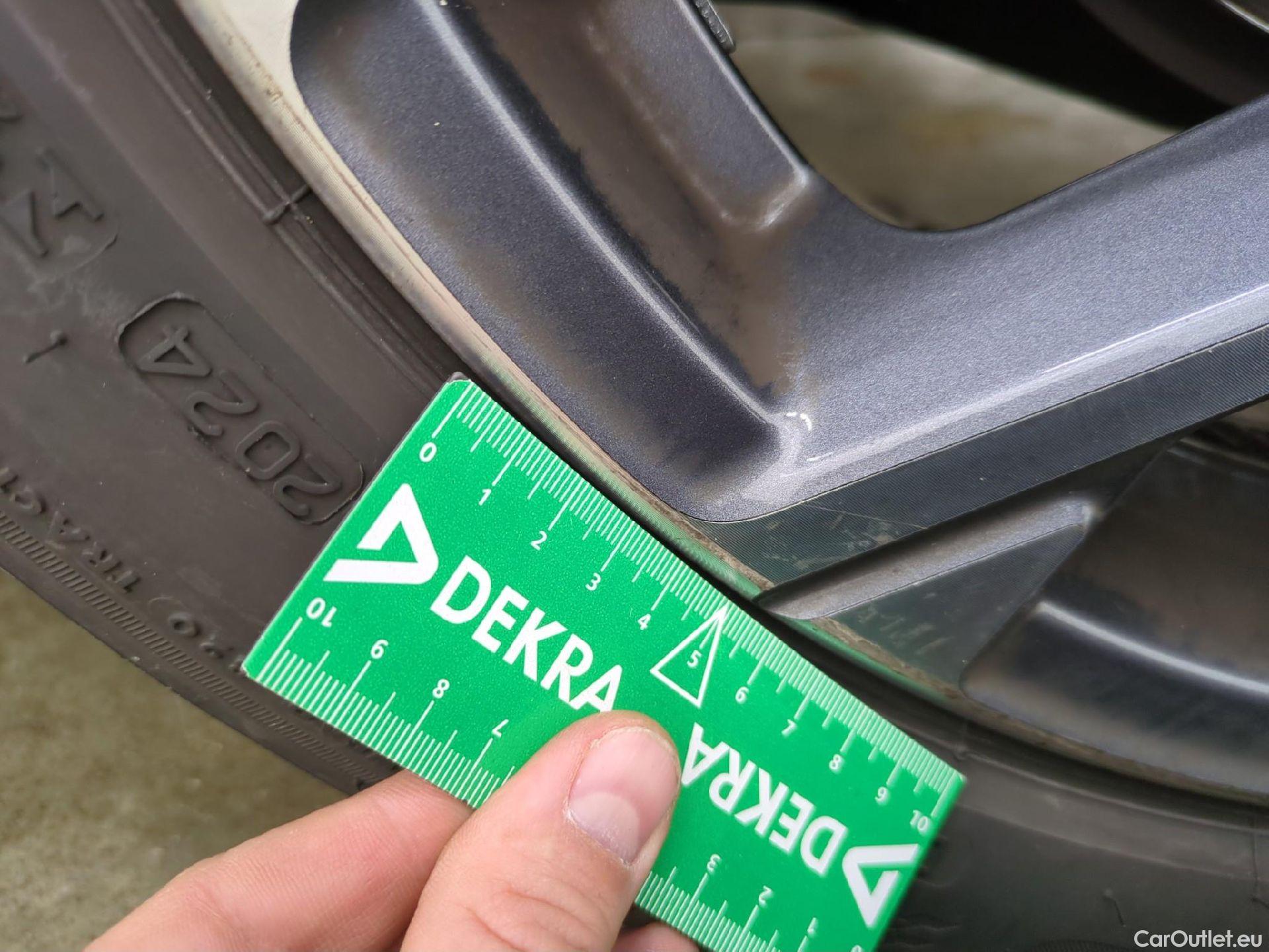  Bmw  X1 Série  sDrive 18 i xLine 1.5 135CV BVA7 E6d #22