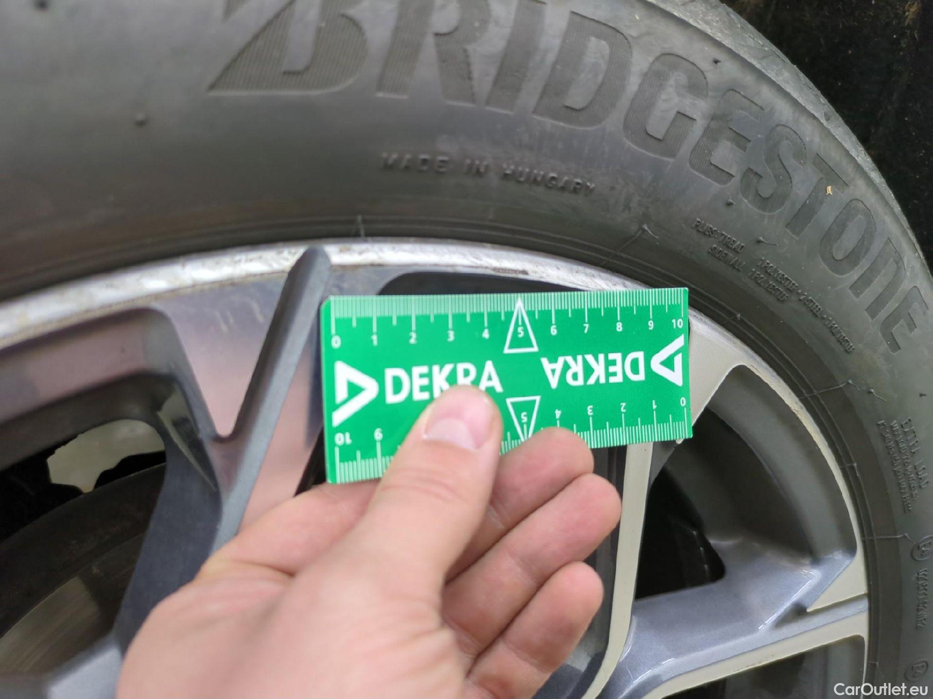  Bmw  X1 Série  sDrive 18 i xLine 1.5 135CV BVA7 E6d #24