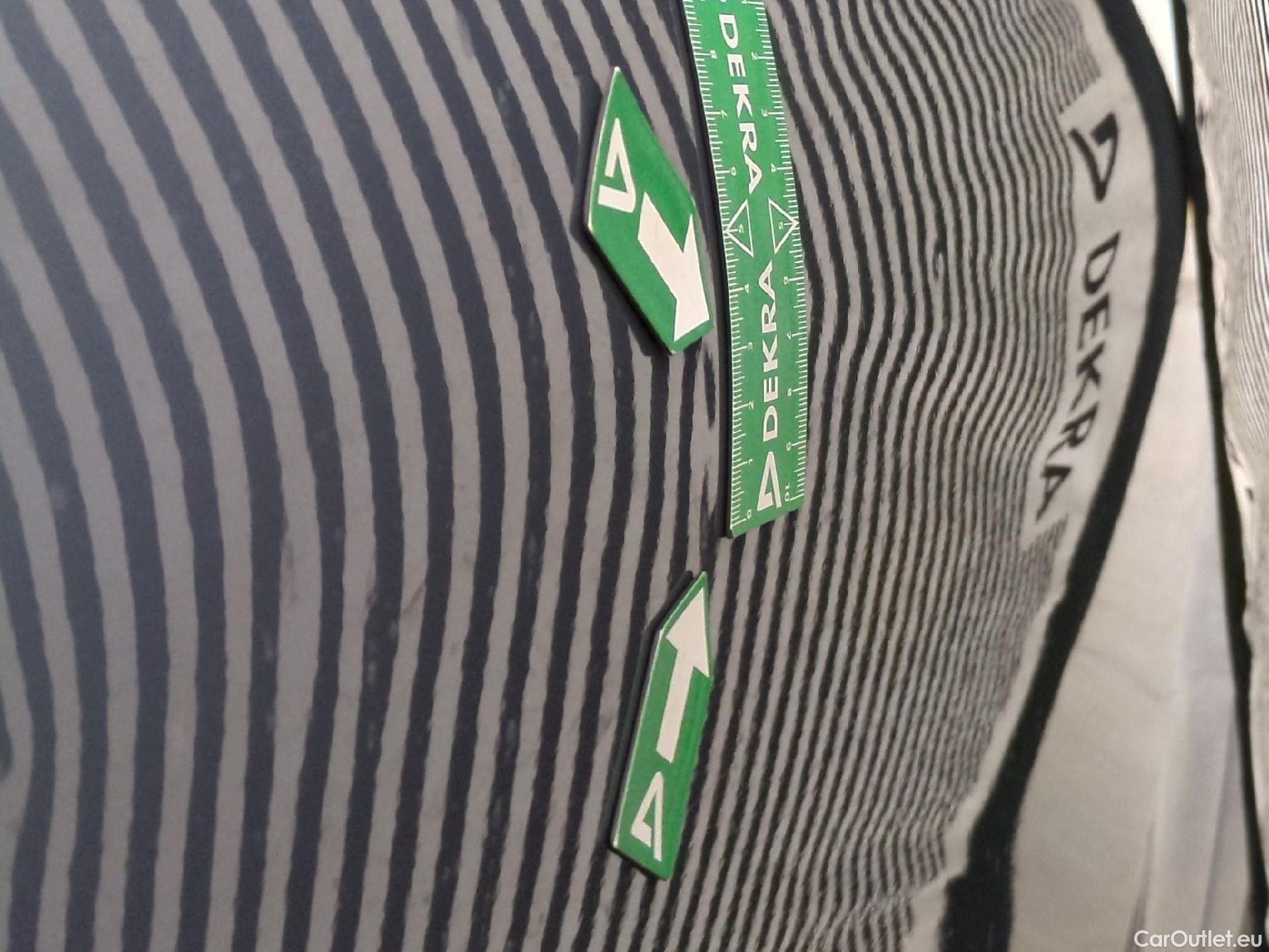  Bmw  X1 Série  sDrive 18 i xLine 1.5 135CV BVA7 E6d #33