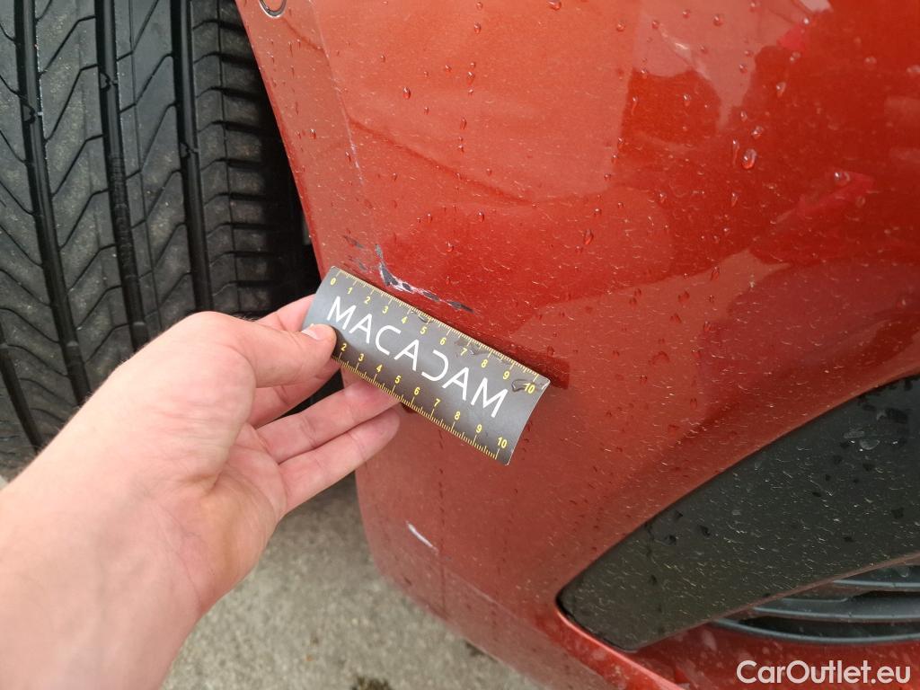  Bmw  Serie 1 BMW Série 1 / 2019 / 5P / Berline 1.5 116D DKG7 Business Design (Ex 668K) #12