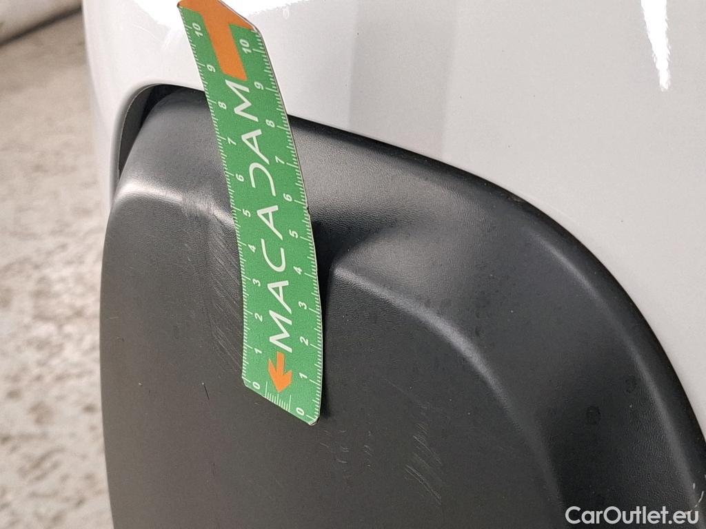  Citroen  C3  Société Feel 1.2 PureTech 80CV BVM5 E6d #4