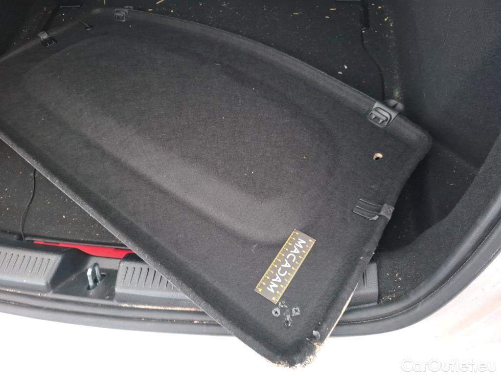  Mercedes  A-Klasse MERCEDES-BENZ Classe A Compact / 2018 / 5P / Berline A 180 d Business Line 8G-DCT #14