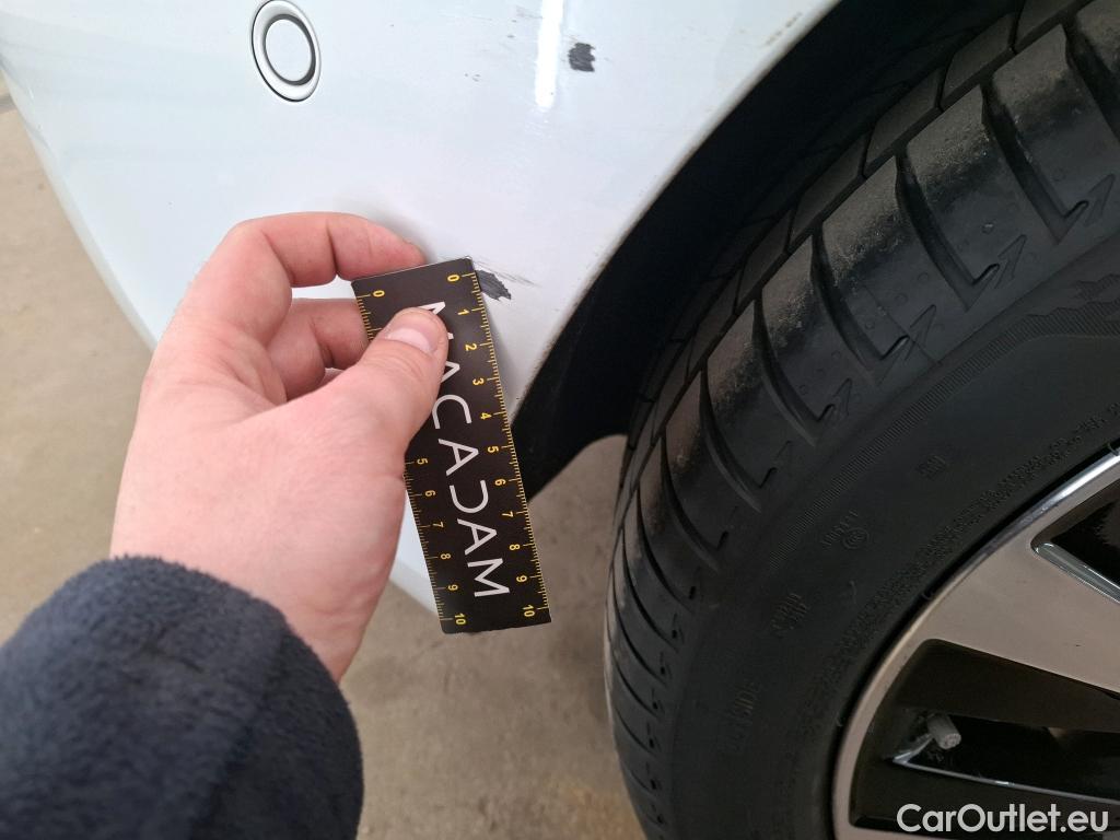  Mercedes  A-Klasse MERCEDES-BENZ Classe A Compact / 2018 / 5P / Berline A 180 d Business Line 8G-DCT #50