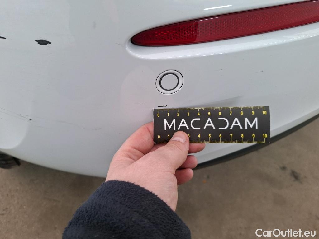  Mercedes  A-Klasse MERCEDES-BENZ Classe A Compact / 2018 / 5P / Berline A 180 d Business Line 8G-DCT #44