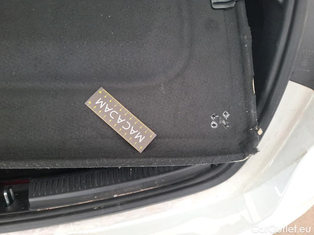  Mercedes  A-Klasse MERCEDES-BENZ Classe A Compact / 2018 / 5P / Berline A 180 d Business Line 8G-DCT #19